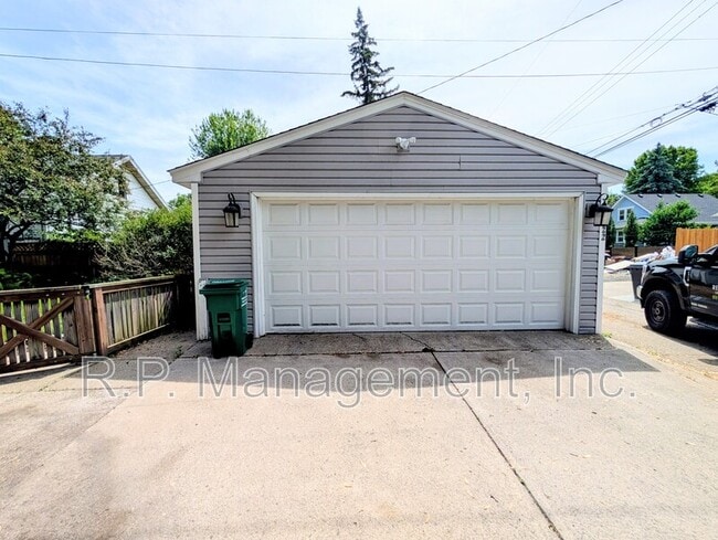 Photo - 5122 36th Ave S