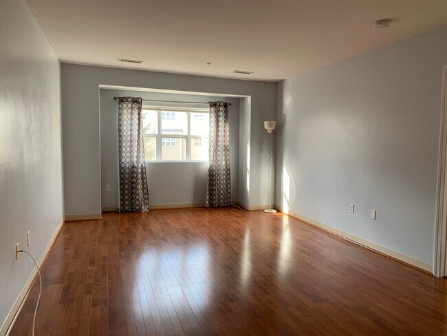 Hall - 140 Railroad Ave Condo Unit B204