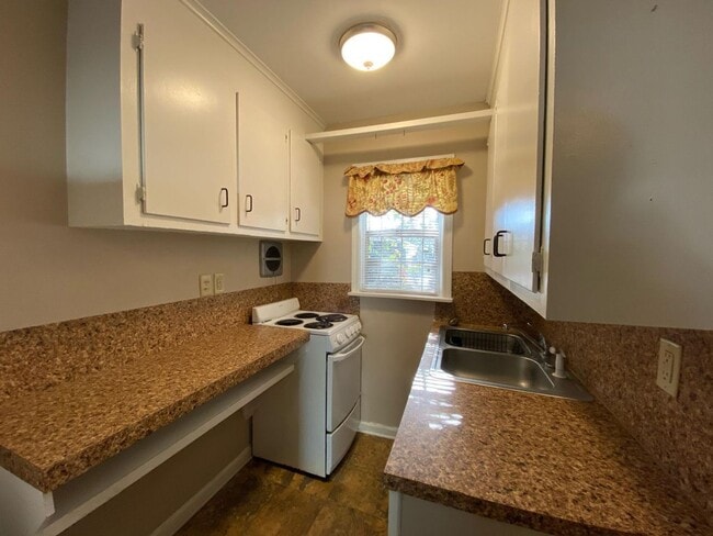 3 1/2 Apollo Rd