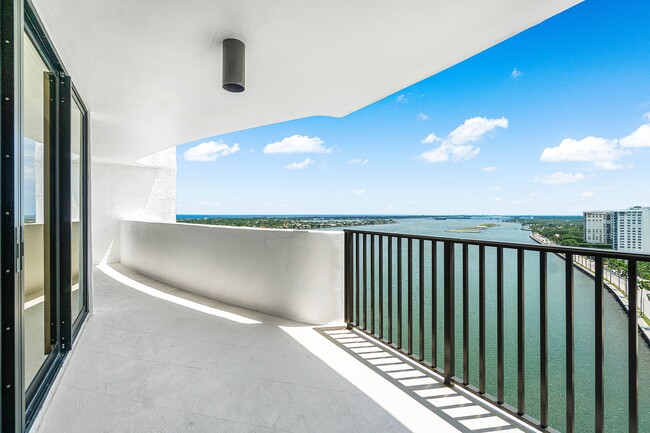 Photo - 1200 S Flagler Dr House