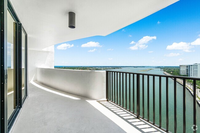 Building Photo - 1200 S Flagler Dr Rental