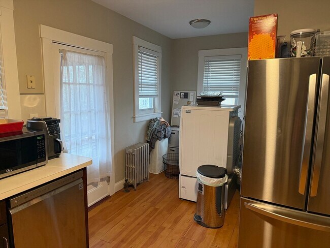 Photo - 31 Revere Rd Unit B