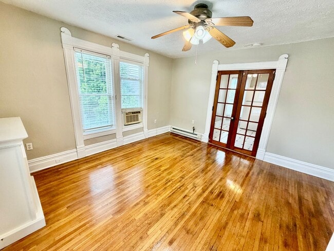 Photo - 316 E Locust St Unit 3