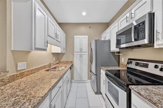 Photo - 2865 Lenox Rd NE Unit 610