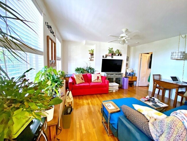 Building Photo - 187 Webster St Unit 1 Rental