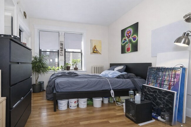 Photo - 76 Quint Ave Unit 1