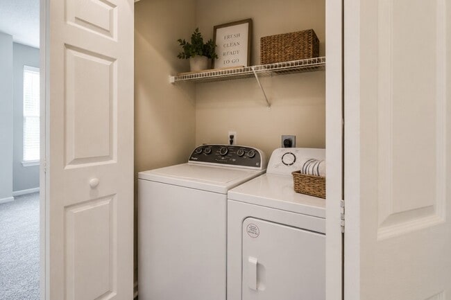 Falls Creek Apartments and Townhomes