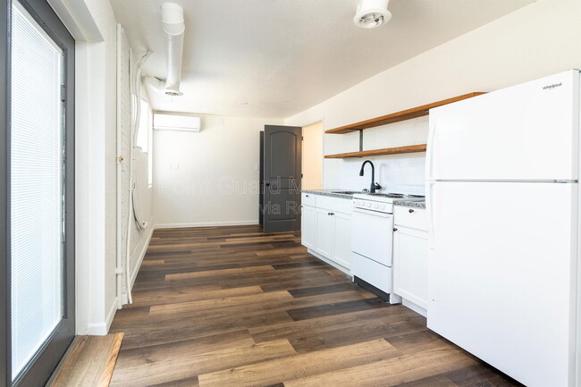 Building Photo - 421 N Emporia Ave Unit 421b