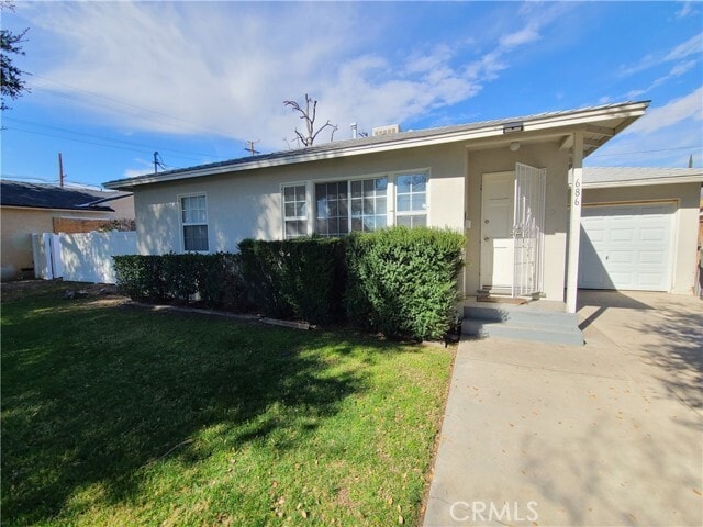 Photo - 686 Courtland Dr W