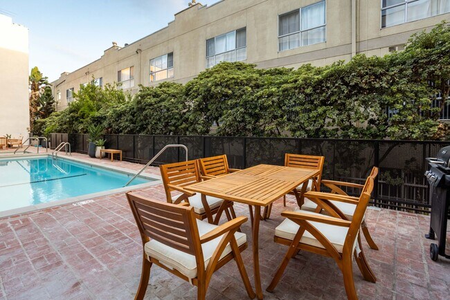 Photo - Larrabee Square Apartments