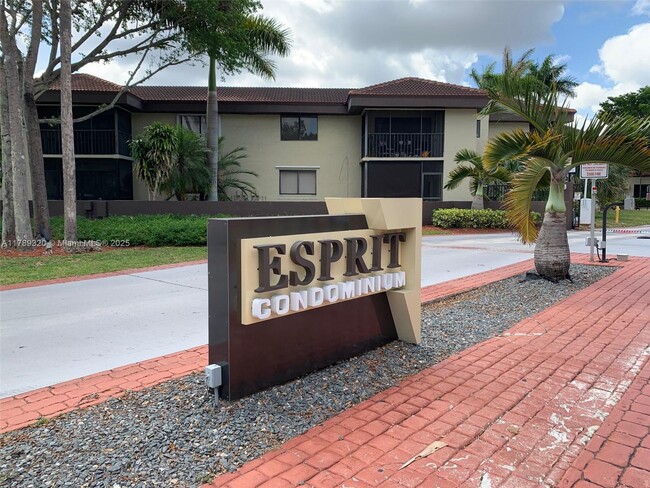 Photo - 9631 SW 138th Ave Unidad 9631 Rental