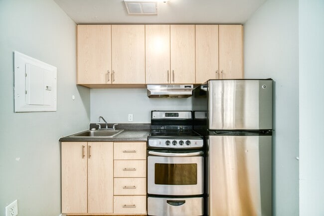 Photo - 5222-5222 Green St Unit 16