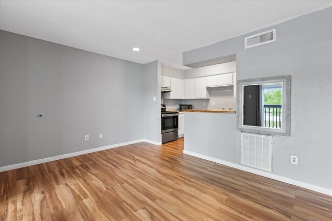 Photo - 13151 Walden Rd Unidad 172