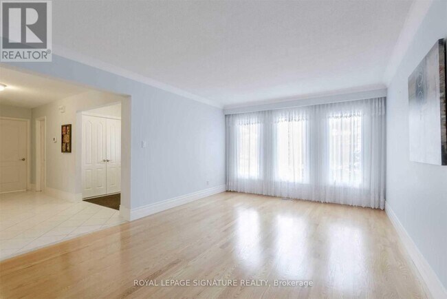 Photo - 14 Canterbury Crescent