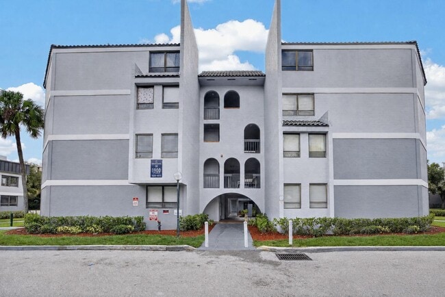 Building Photo - 1900 N Congress Ave Unit 201