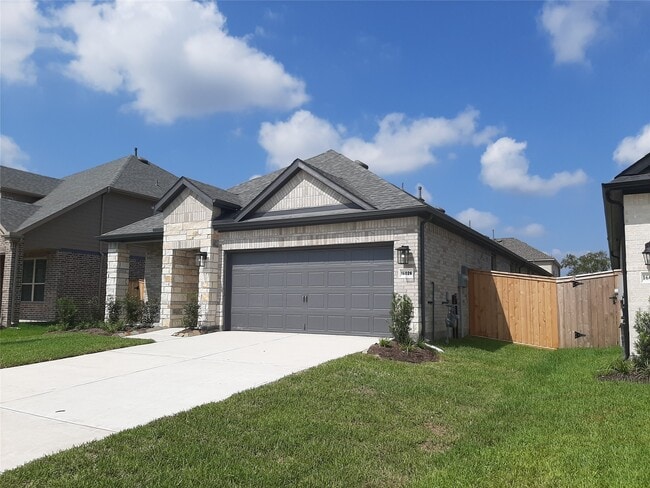 Photo - 16026 Tangled Vine Ln