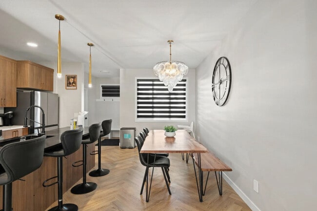 Photo - 1352 Siskin Wynd Unit SI ID1473253P