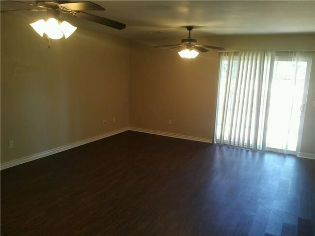 Photo - 233-233 Graystone Cir Unit 231 Graystone