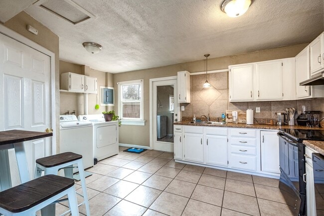 Photo - Property For Rent - Minutes from Downtown