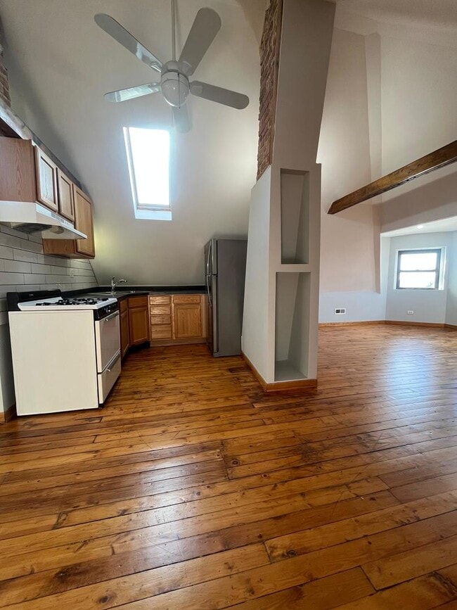 Photo - 2519 S Millard Ave Unidad 4