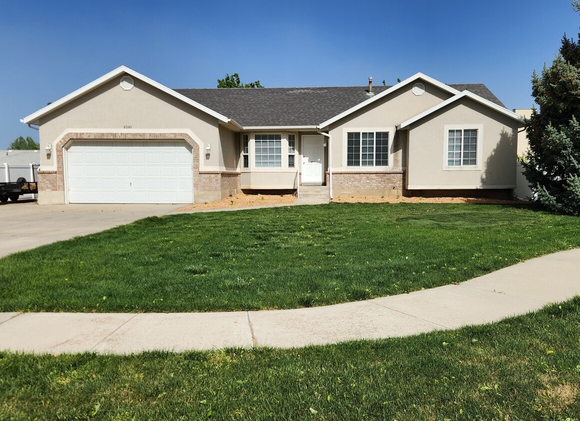 Photo - 9381 S 3110 W (West Jordan, UT)
