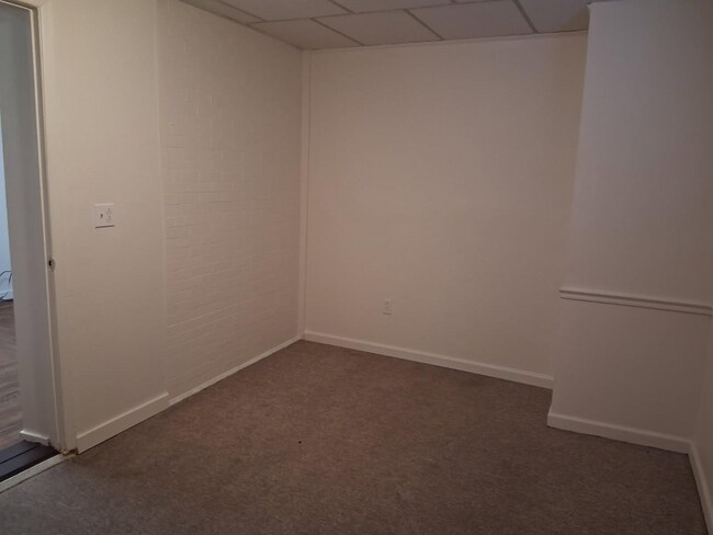 Photo - 2529 Broad Ave Unit Apartment 1