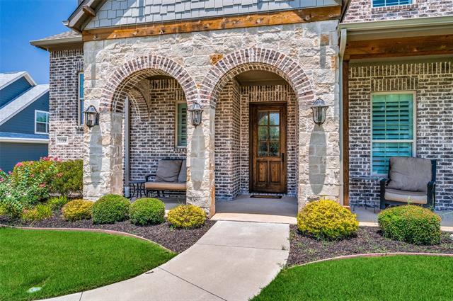 Photo - 109 E 3rd St