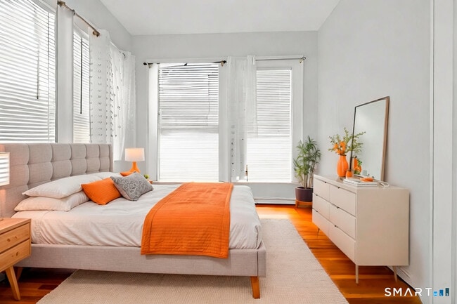 Photo - 1440 Wood Ave Unidad 1st Floor