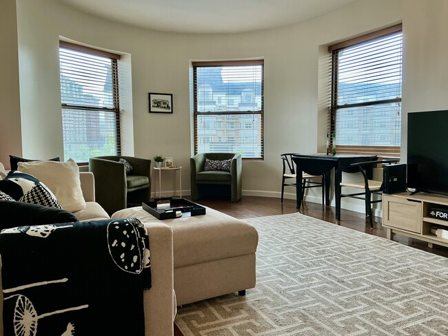Photo - 636 Beacon St Apartments Unit 303