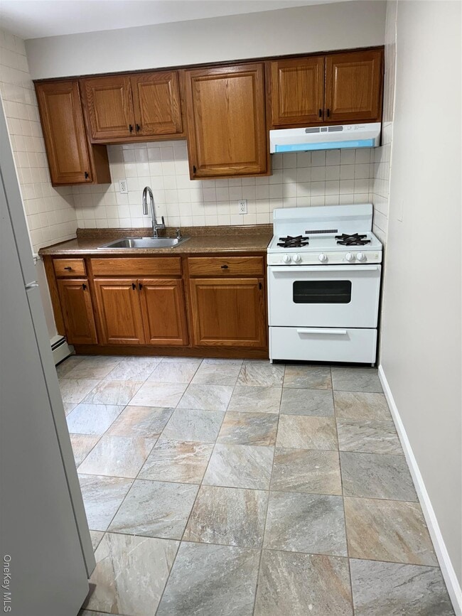 Photo - 208 Orchard St