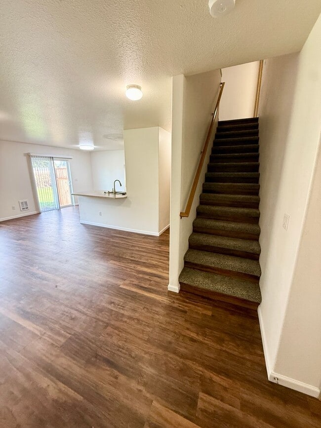 Photo - Newly Remodeled 3-Bed, 2.5-Bath Duplex for Rent in Longview