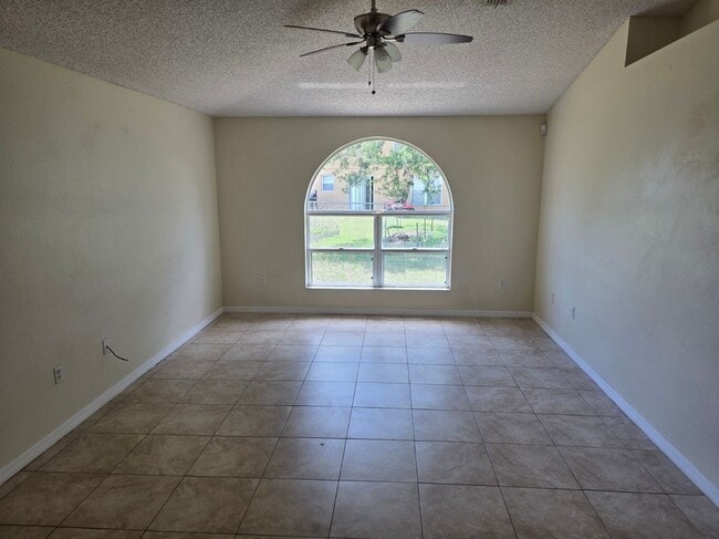Photo - 15 Catalina Ct