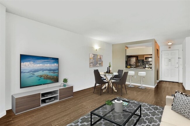 Building Photo - 20 2nd St Unit 207 Rental
