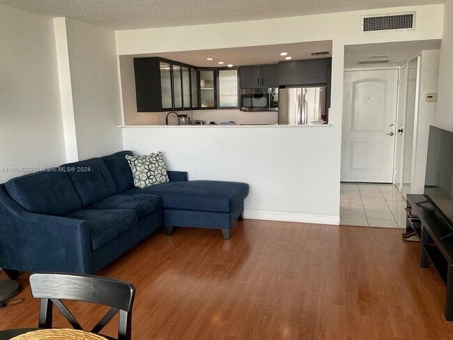 Photo - 100 Bayview Dr Unidad 1502