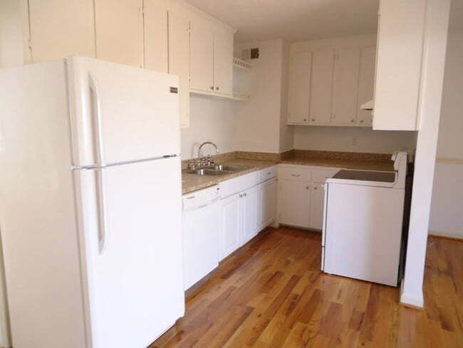 Photo - 146 Hackberry Dr