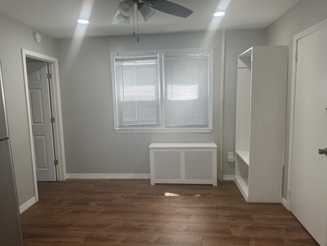 Photo - 206 Cambridge Ave Unit 206 Cambridge Avenue  1