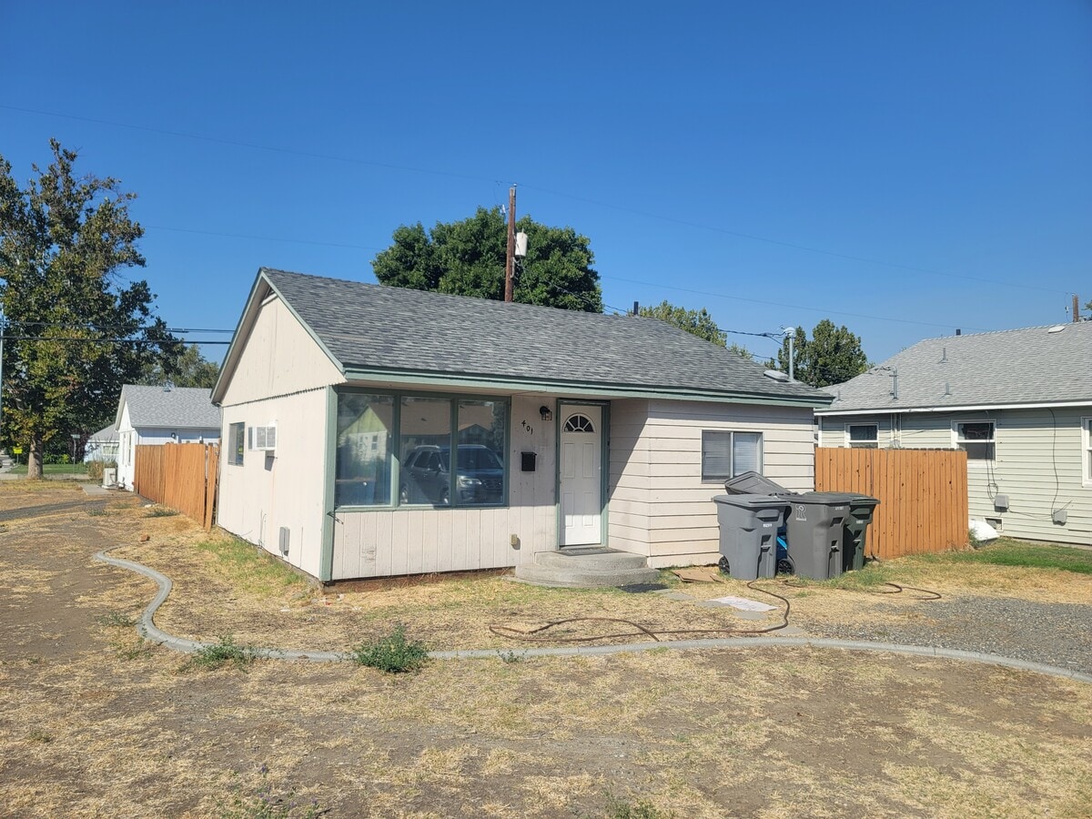 Photo - 401 Sanford Ave