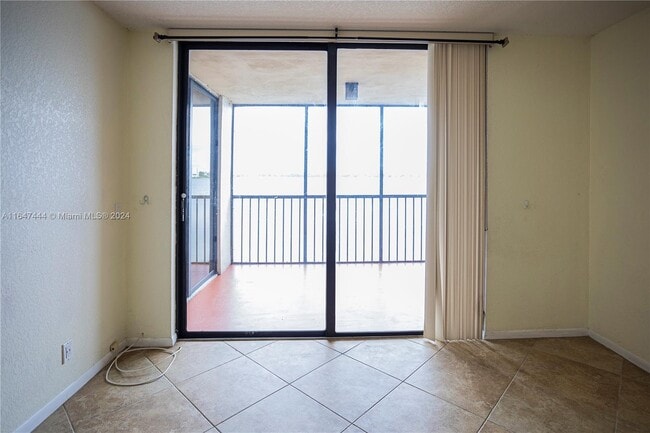 Photo - 109 Lake Emerald Dr Unit 209