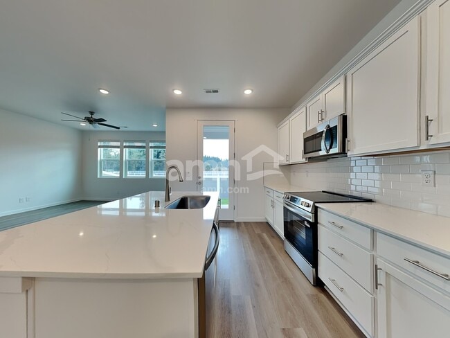 Photo - 5132 Turnstone St SE