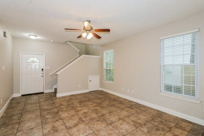 Photo - 6607 Dickson Way