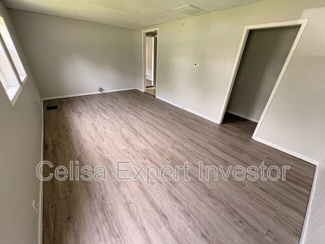 Photo - 4612 Werling Dr