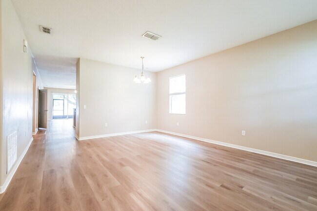 Photo - 1919 Beardsley Dr