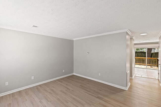 105 Old Lemons Mill Ct