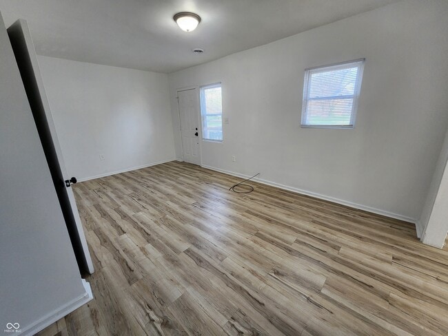 Photo - 2531 10th St