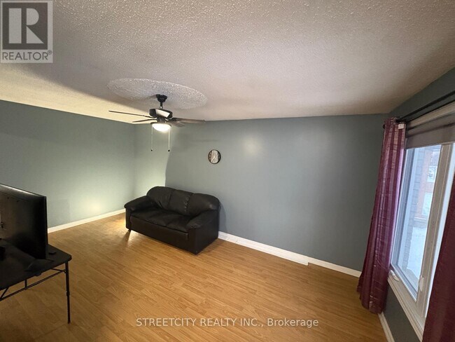 Photo - 34 Glenroy Rd