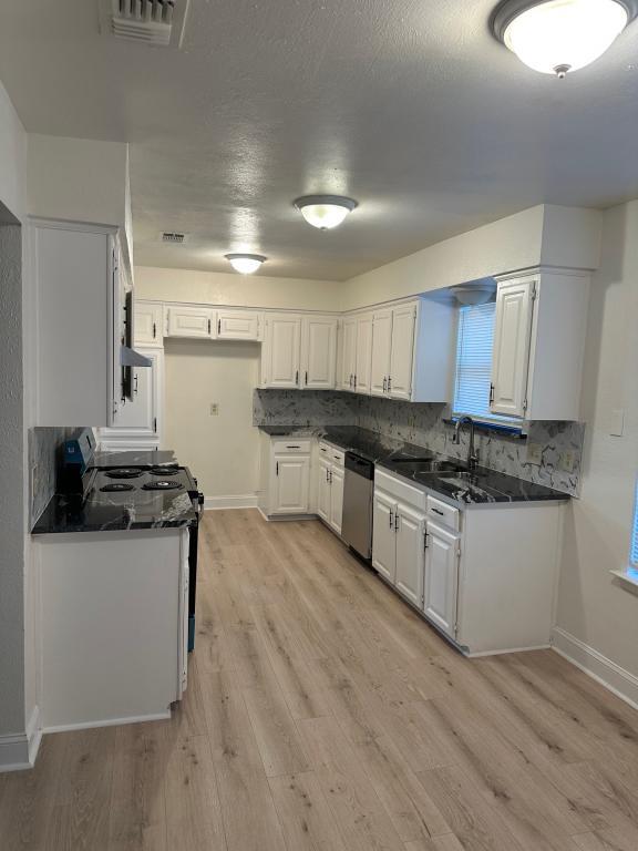 Photo - 718 Maple Glen Dr