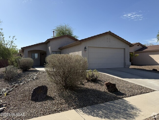 Building Photo - 8136 N Carefree Wy Rental