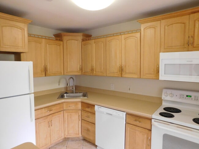 Photo - 32005 W 12 Mile Rd Unit 206