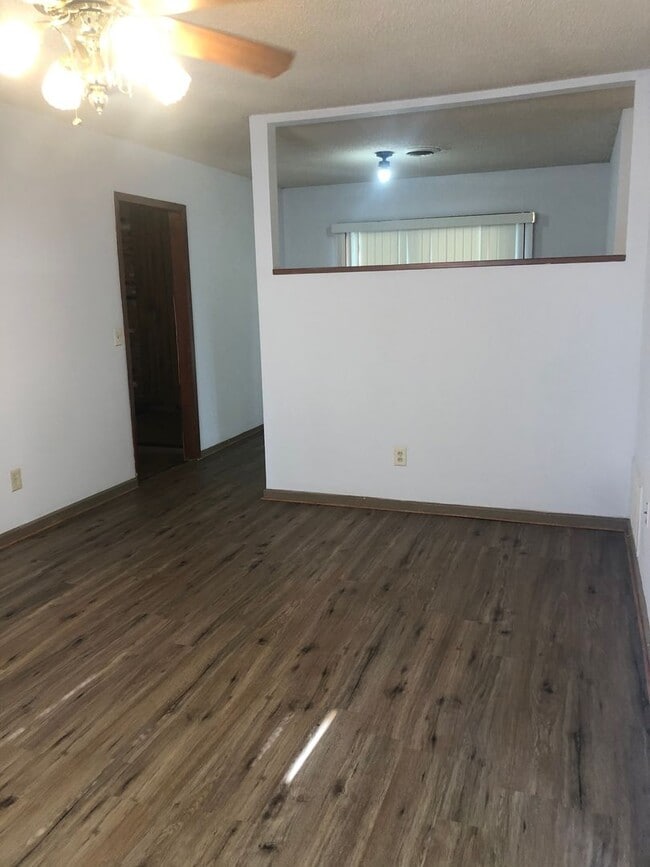 Photo - Located in Oakdale  3/1.5/2