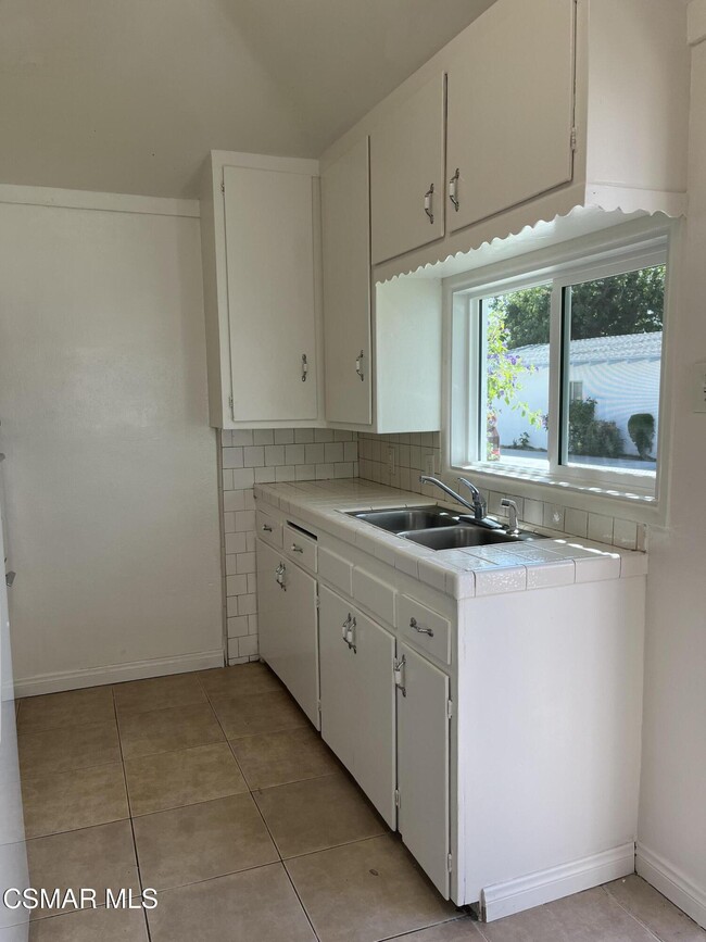 Photo - 4484 Apricot Rd